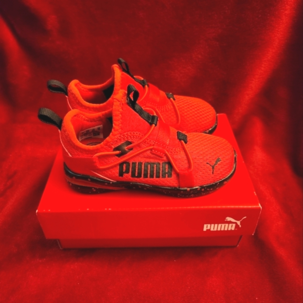NIB Puma Rift Slip On Speckle, size 8C Toddler